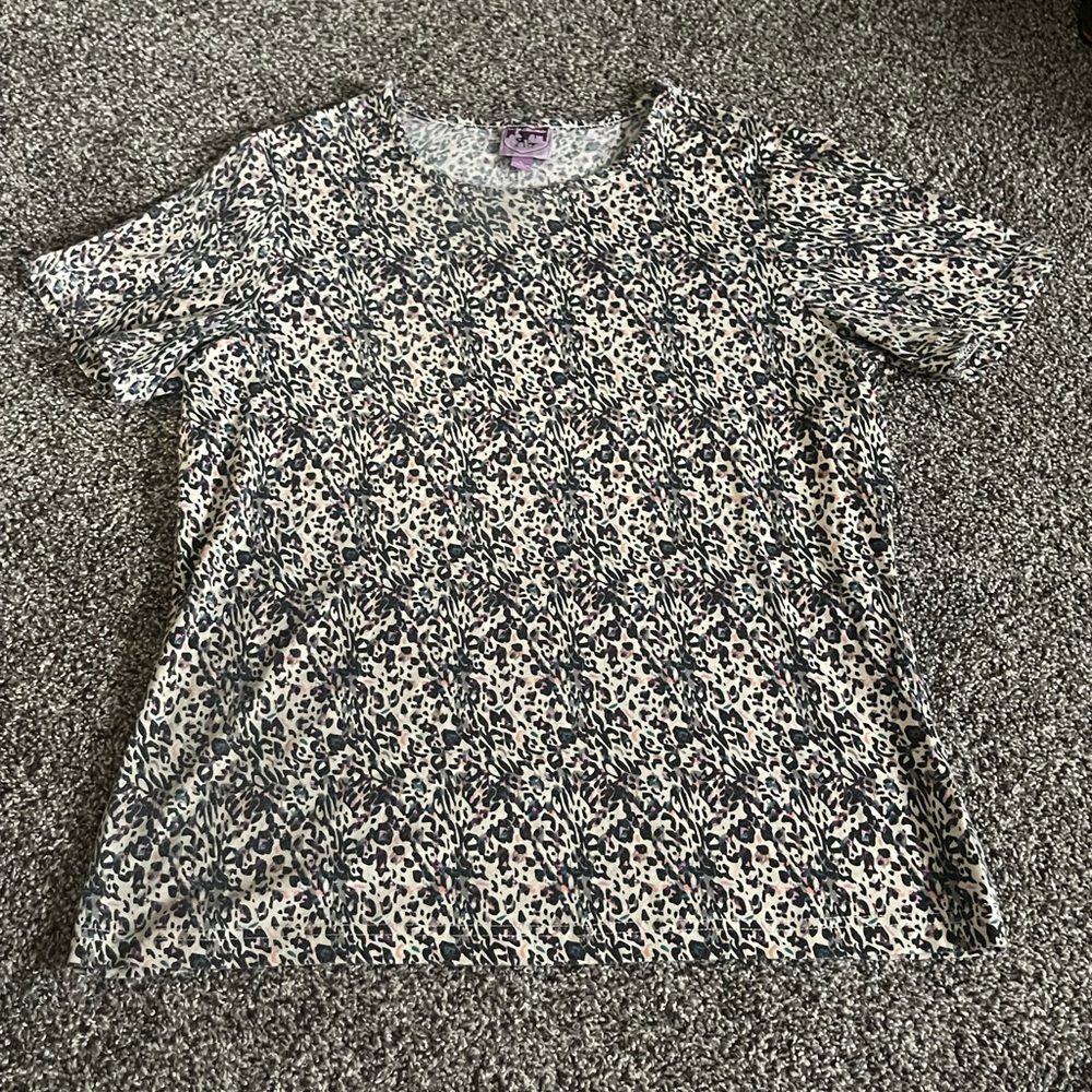 City Hearts tan, black, blue, peach busy leopard print short sleeve shirt L